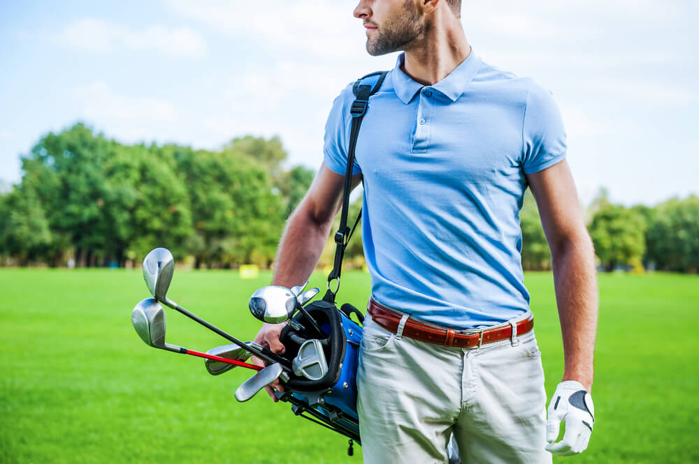 A new golfer stand with a golf sticks bag