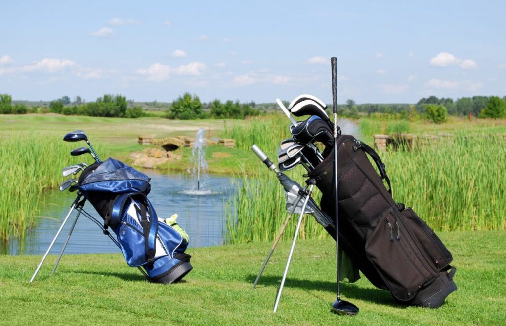 Single Strap vs Double Strap Golf Bag side by side